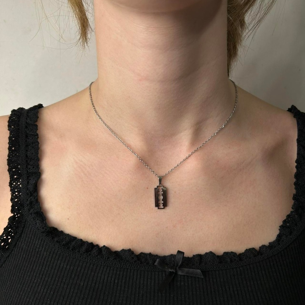 Vintage Y2K silver razor blade opium cyber punk style necklace